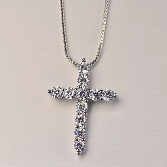 CZ Cross pendant and necklace (silver) - Picture 4 of 6